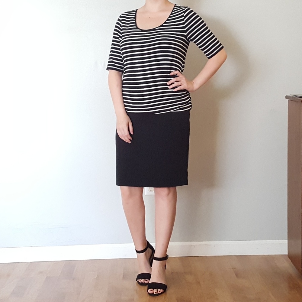 5/$25 Black pencil skirt